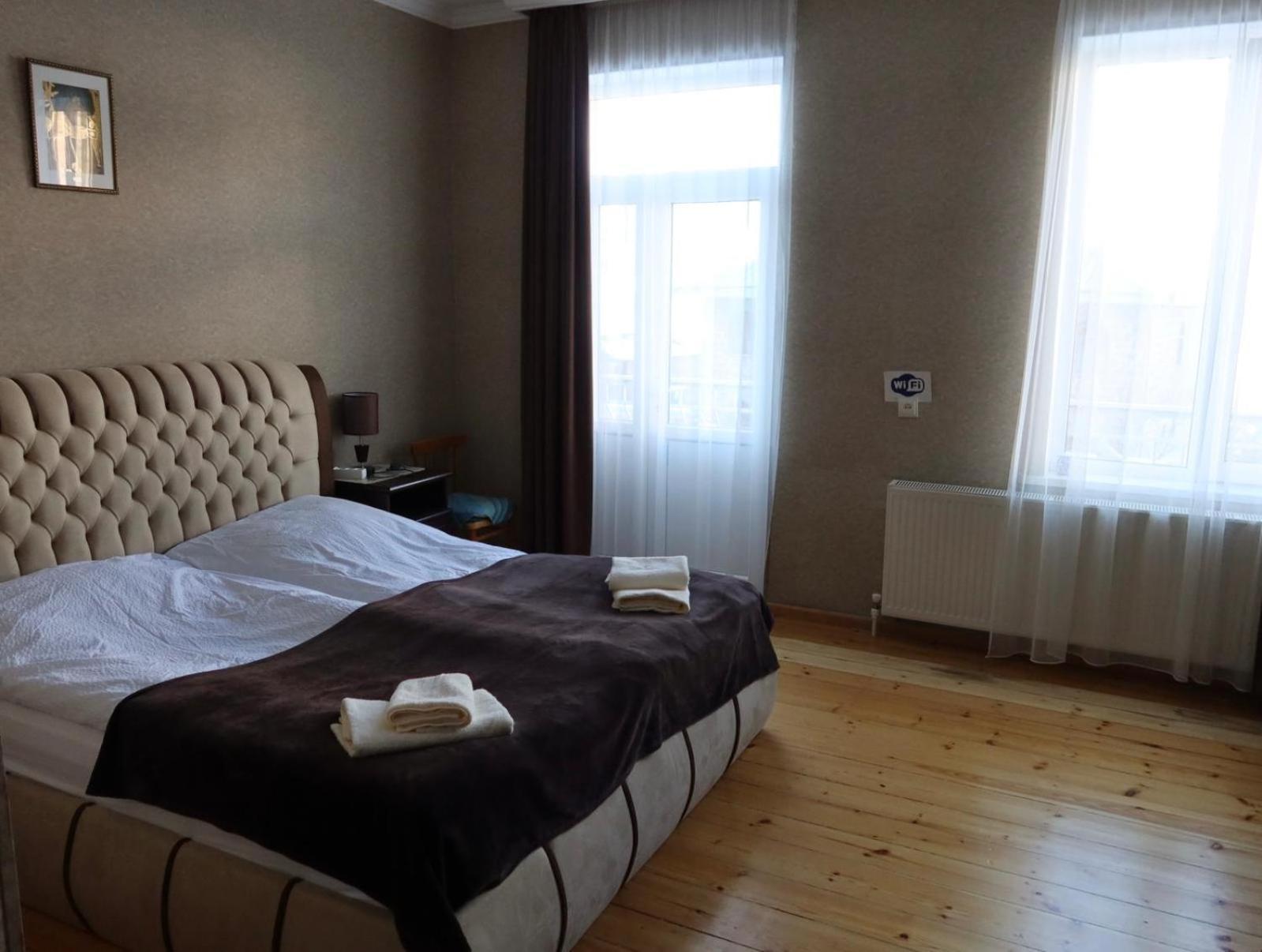 Family Hotel 7 Sisters Kazbegi Esterno foto