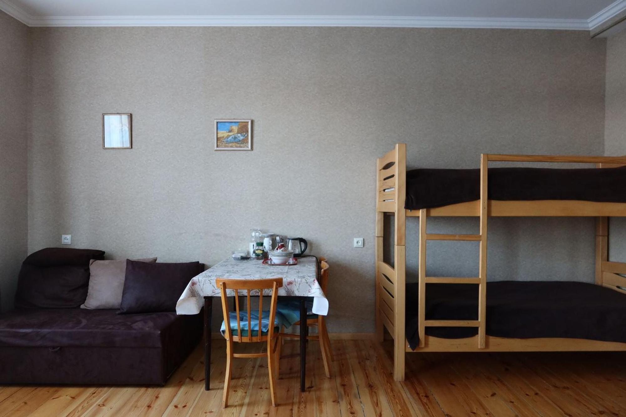 Family Hotel 7 Sisters Kazbegi Esterno foto