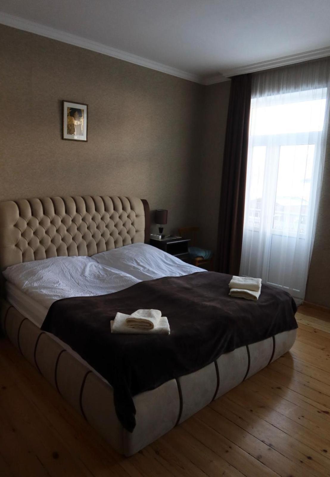Family Hotel 7 Sisters Kazbegi Esterno foto